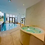 Elegance W Let's Sea Basen&spa
